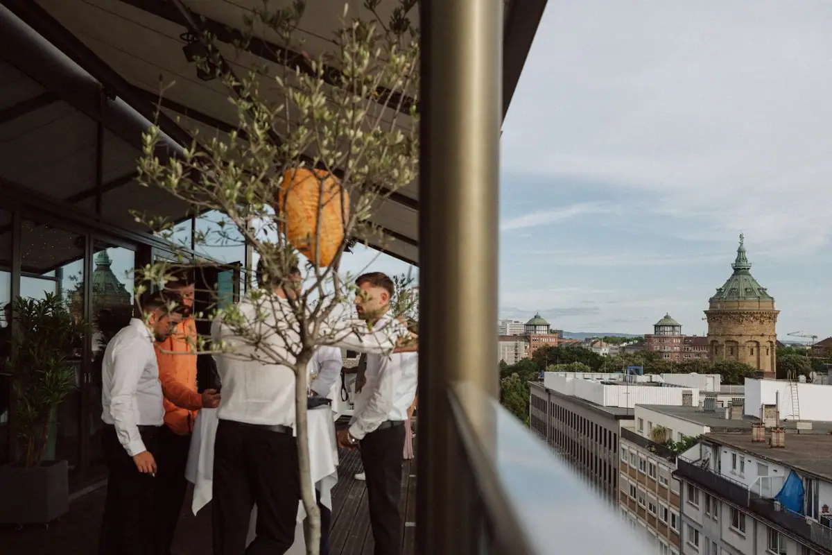 Blick über die Terrasse auf Mannheim